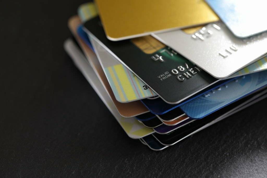 Bankalardan yeni kredi kartı kararı: Kredi kartı borcu olan herkesten bu para kesilecek! 1
